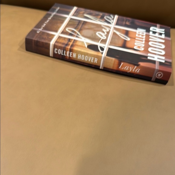 'Layla' Novel by Colleen Hoover - Picture 3 of 7